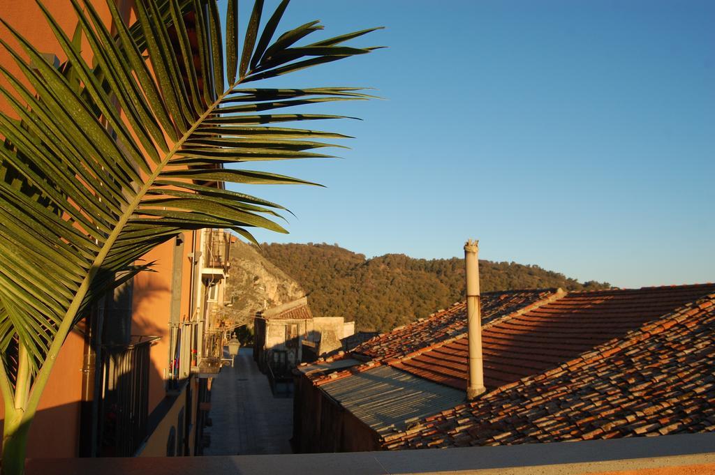 L'Arco Dei Sogni Hotel Malvagna Екстериор снимка